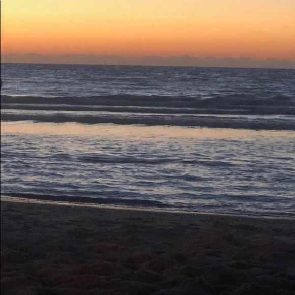 Meet your Posher, Gal - Picture 2 of 2